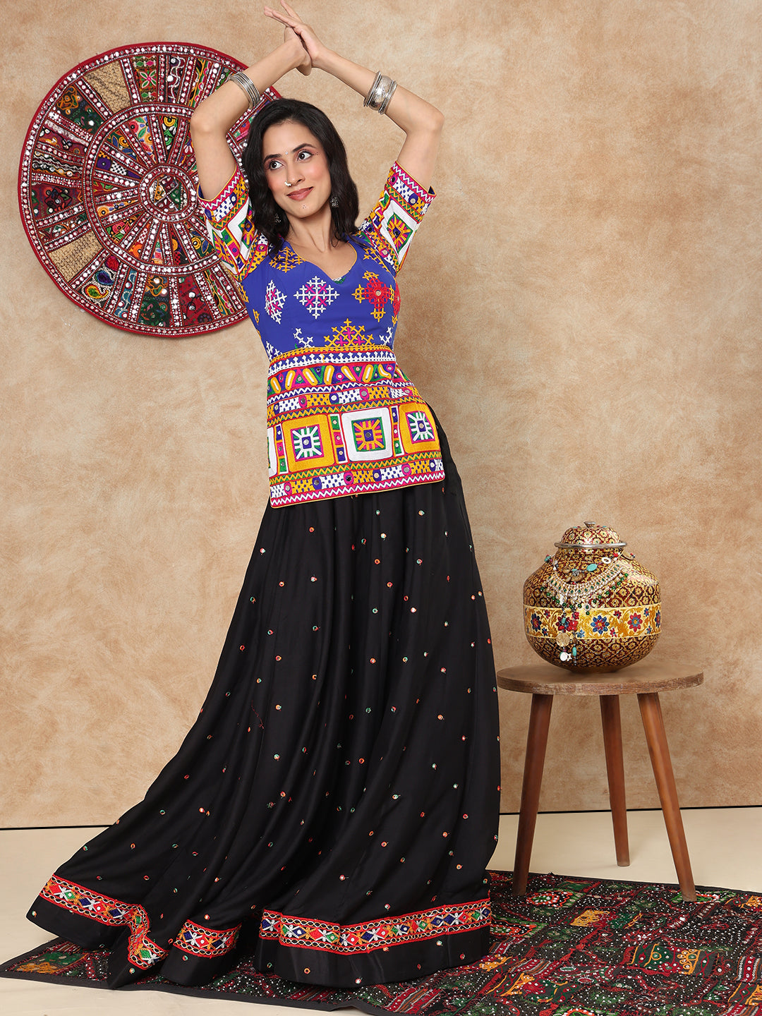 Blue Georgette Round Neck Readymade Choli Blouse