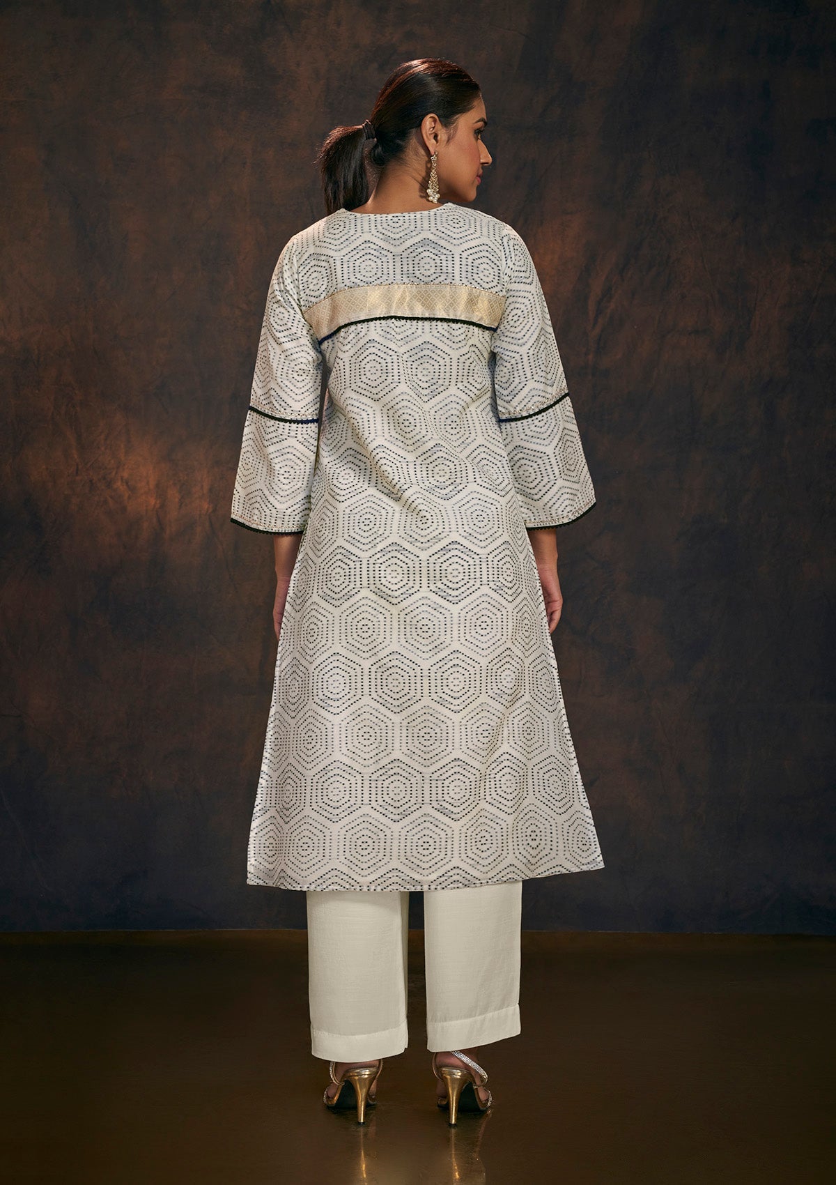 Women’s Cream Banarasi Chanderi Cotton Kurta & Dupatta