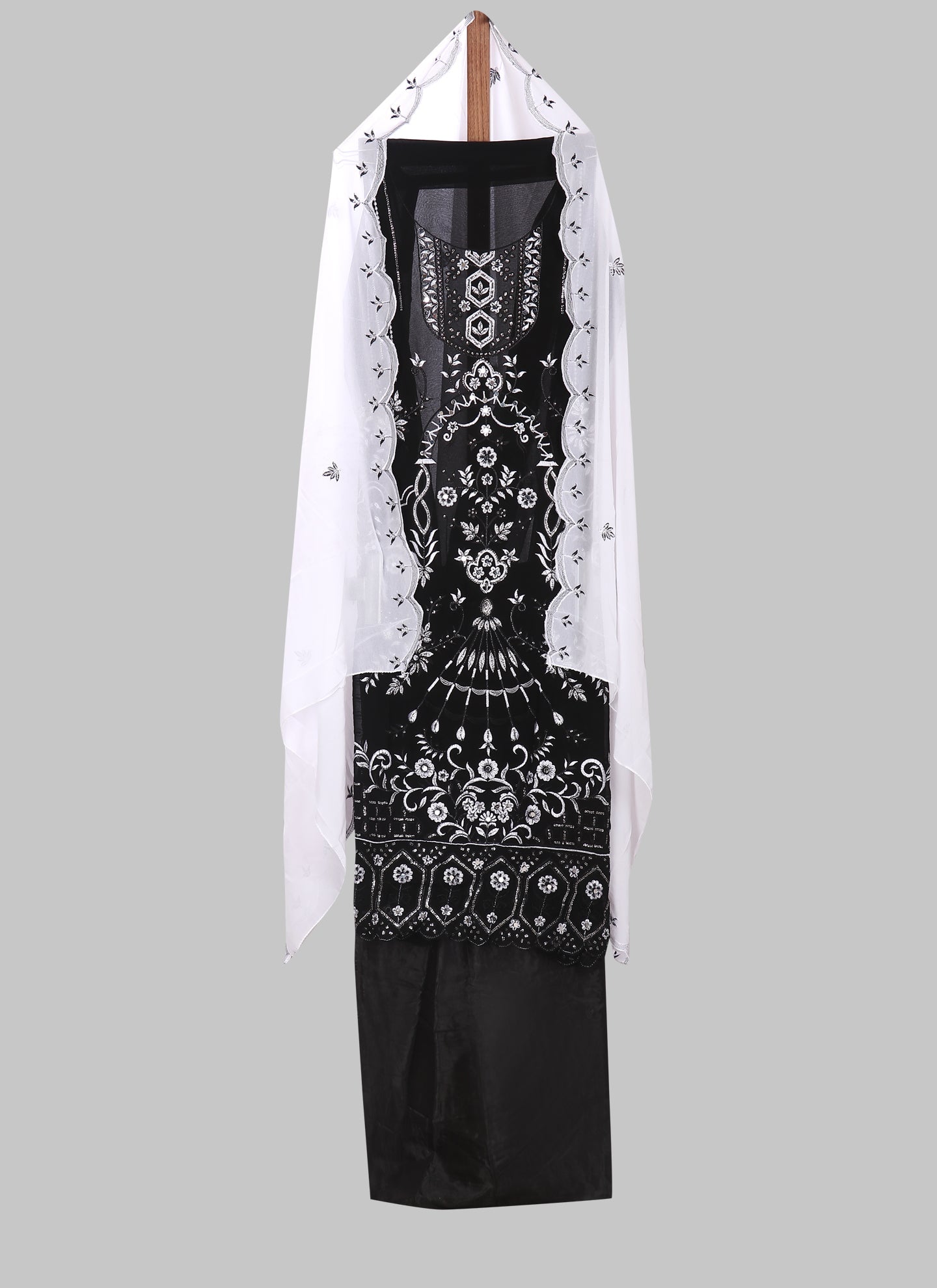 Georgette Embroidered White & Black Unstitched Dress Material With Dupatta
