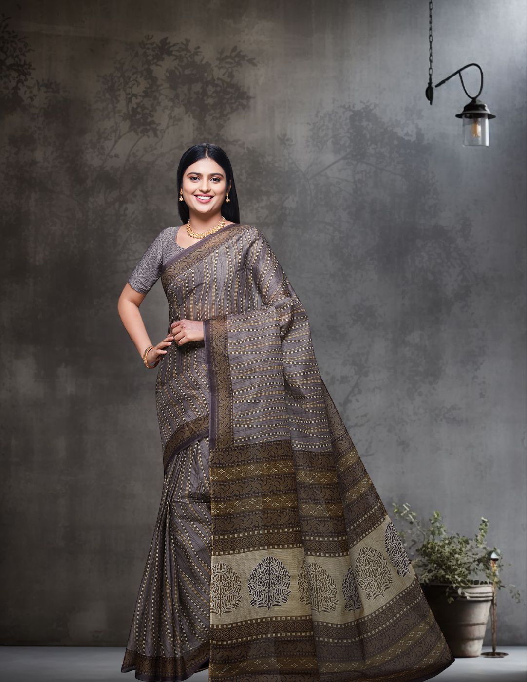 CHANDANI Grey Printed Pure Cotton Saree