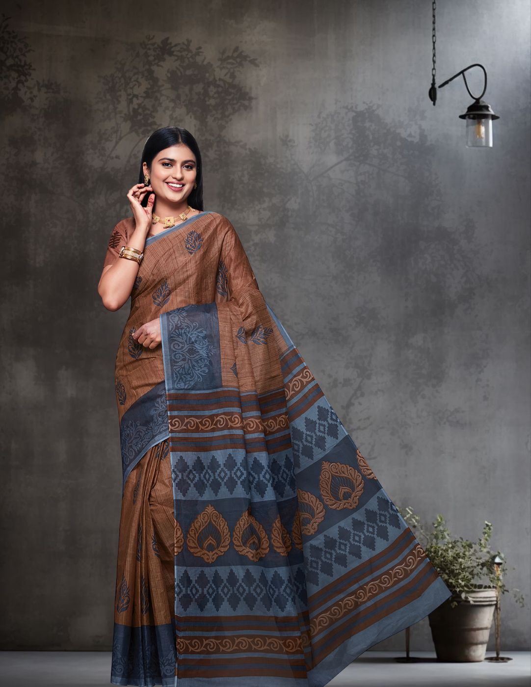CHANDANI Brown & Grey Printed Pure Cotton Saree