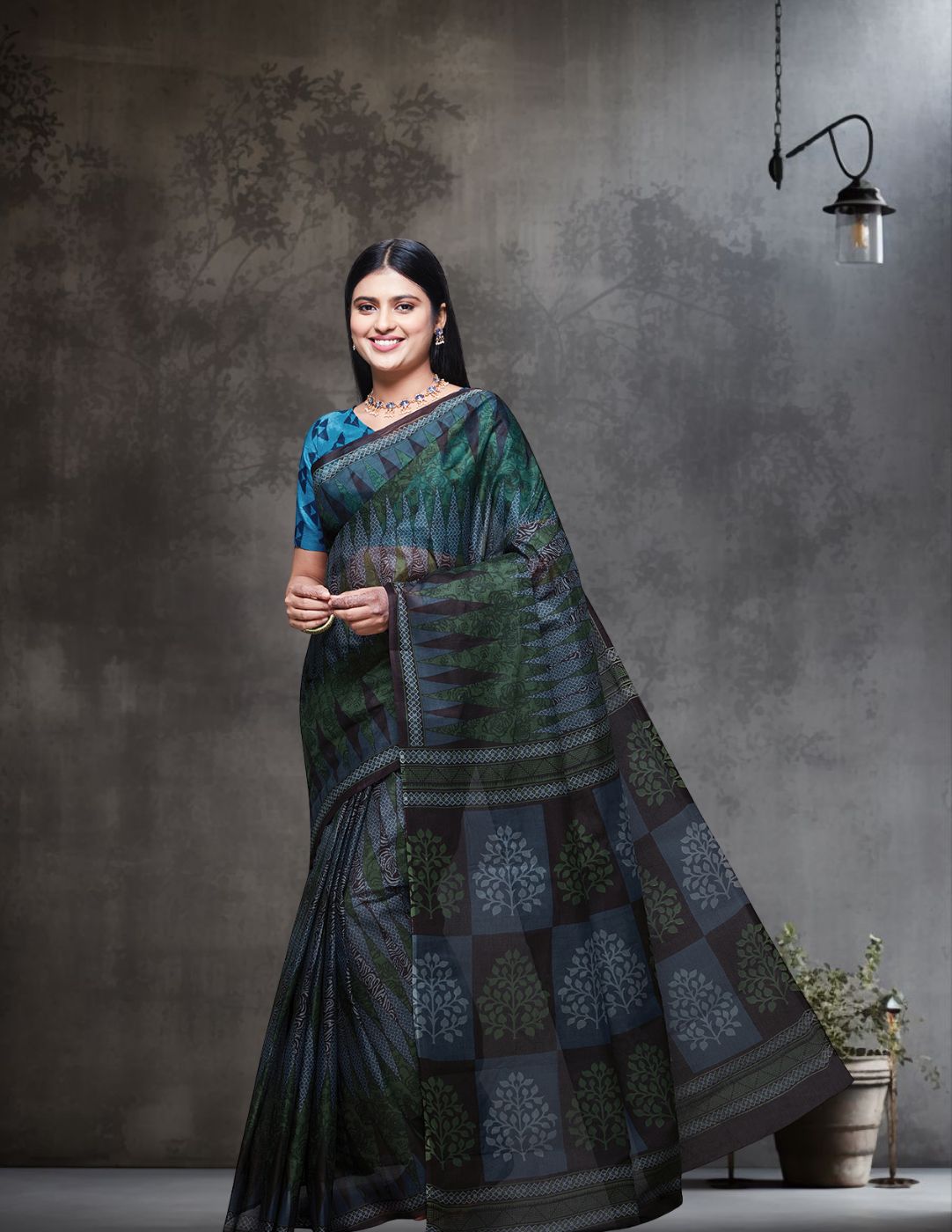 CHANDANI Grey Printed Pure Cotton Saree