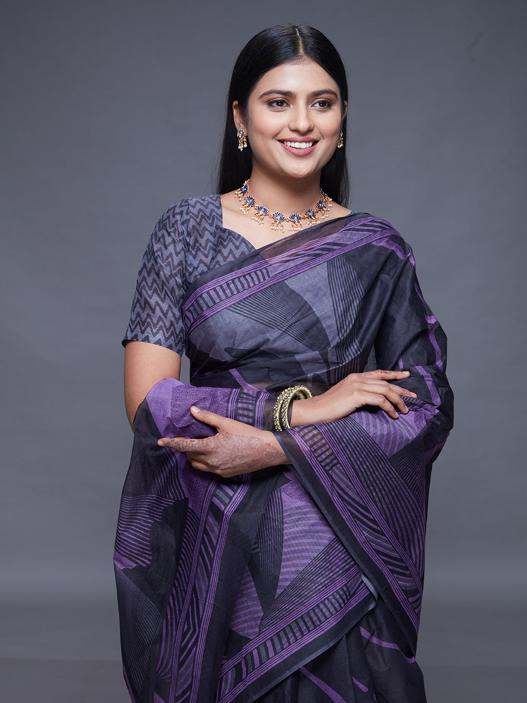 CHANDANI Black Printed Pure Cotton Saree