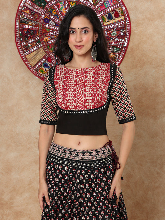 Black Cotton Boat Neck Padded Readymade Blouse
