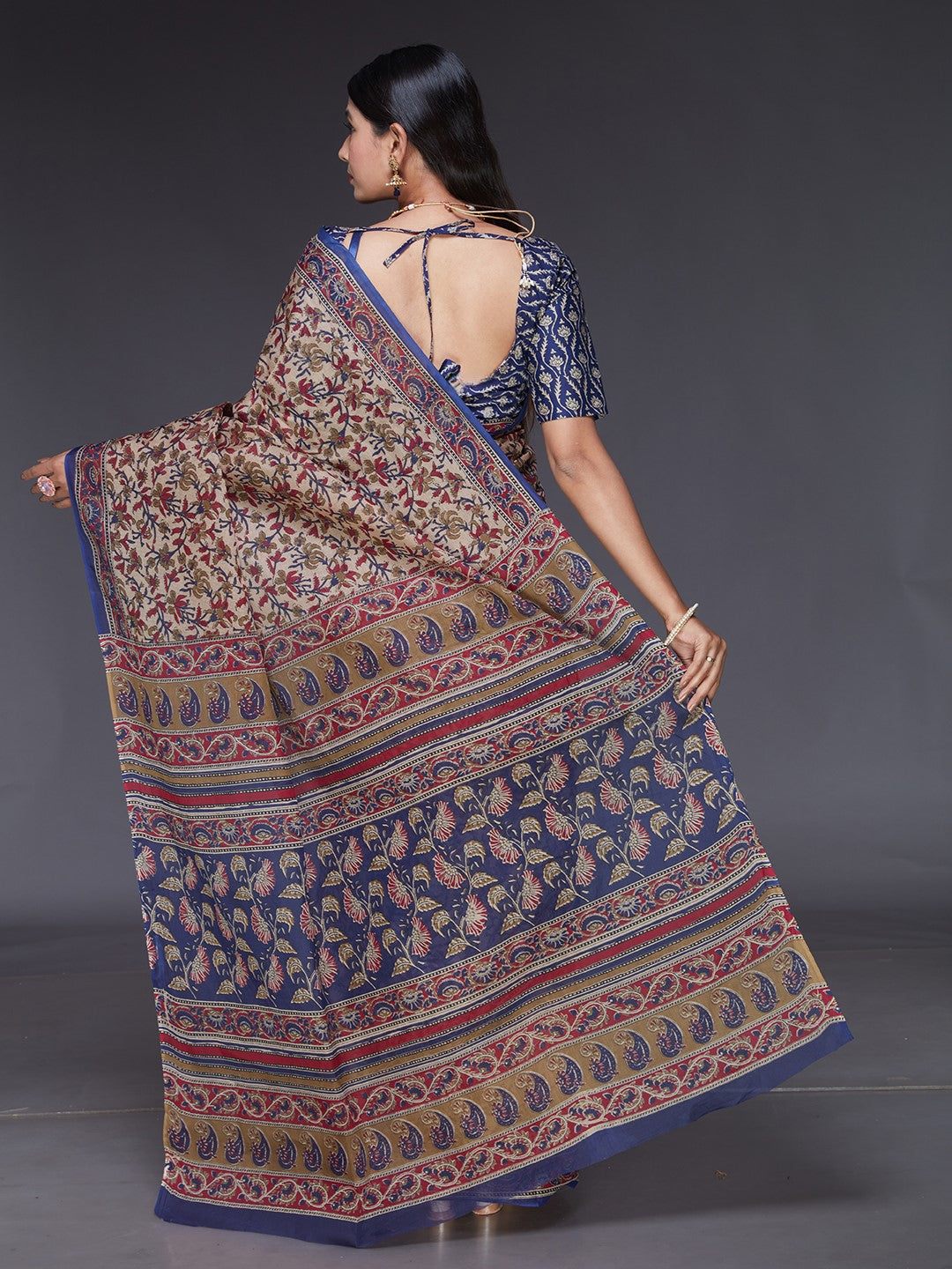 KALAMKARI Beige Printed Pure Cotton Saree