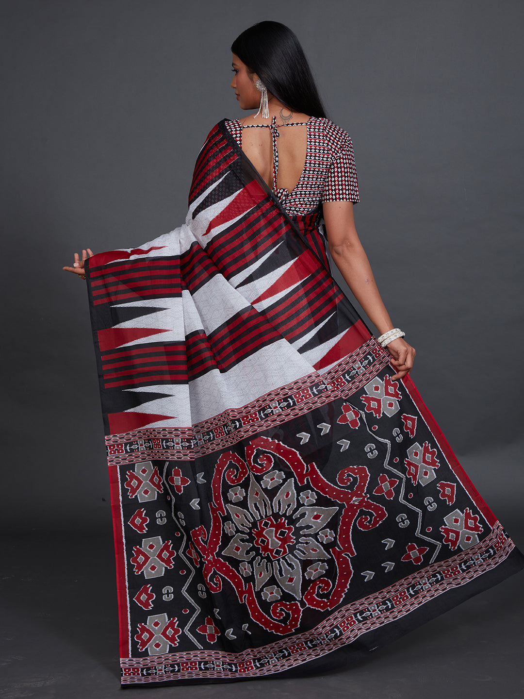 ODISHA COTTON Black Sambalpuri Printed Pure Cotton Saree