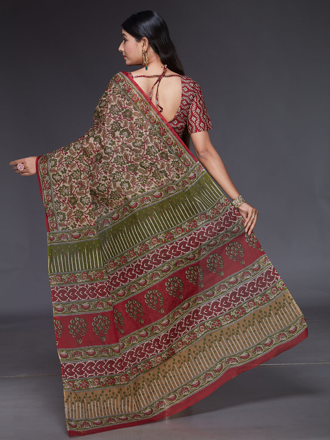 KALAMKARI Beige Printed Pure Cotton Saree