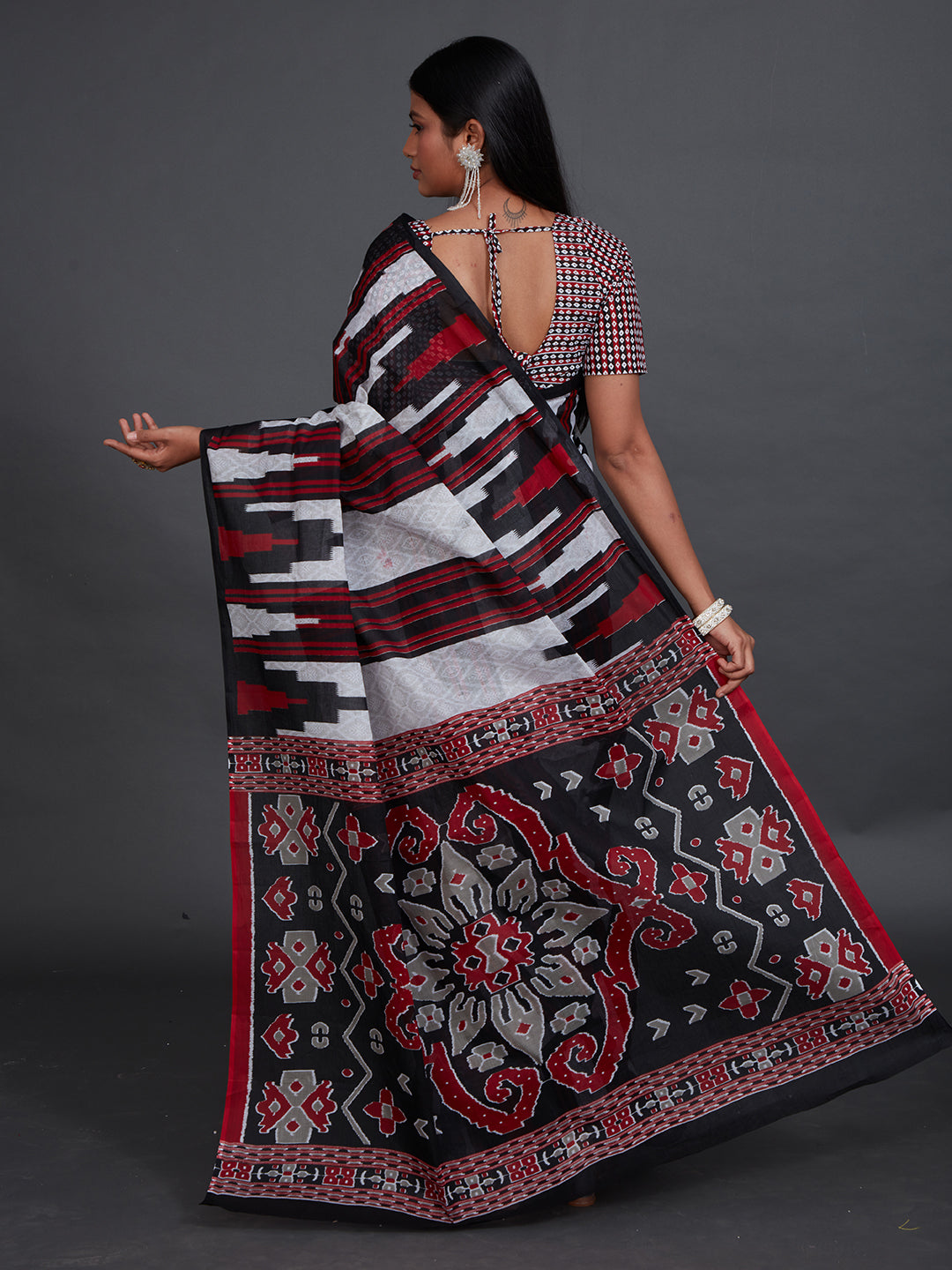 ODISHA COTTON Black Sambalpuri Printed Pure Cotton Saree