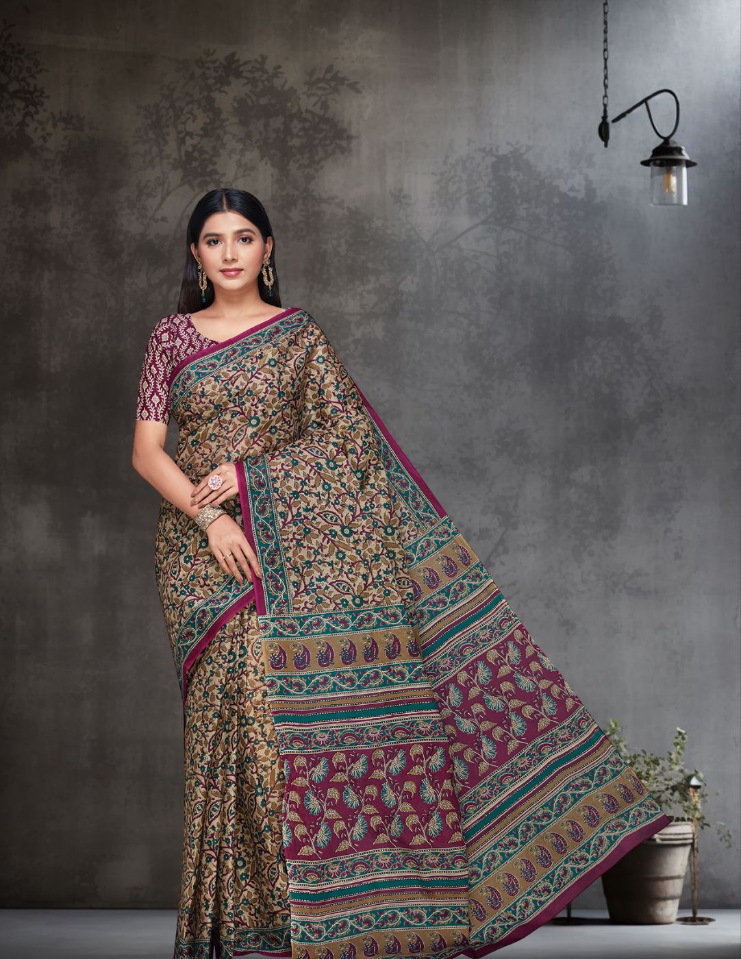KALAMKARI Beige Printed Pure Cotton Saree