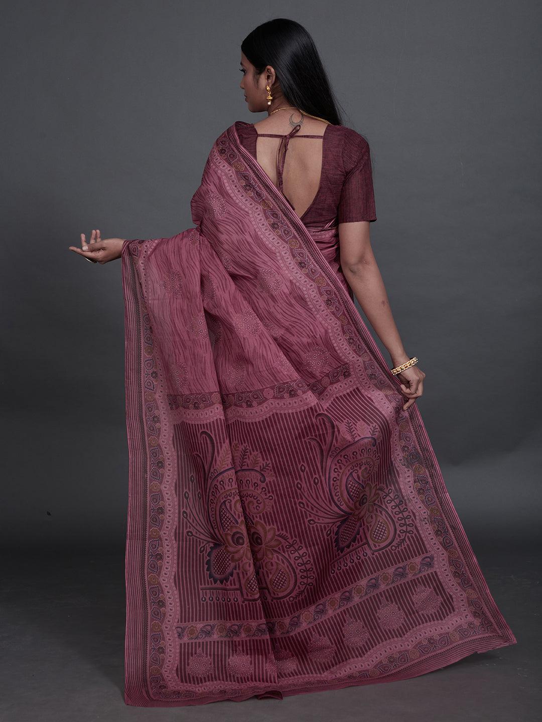 ANJLEE Wine Printed Pure Cotton Saree