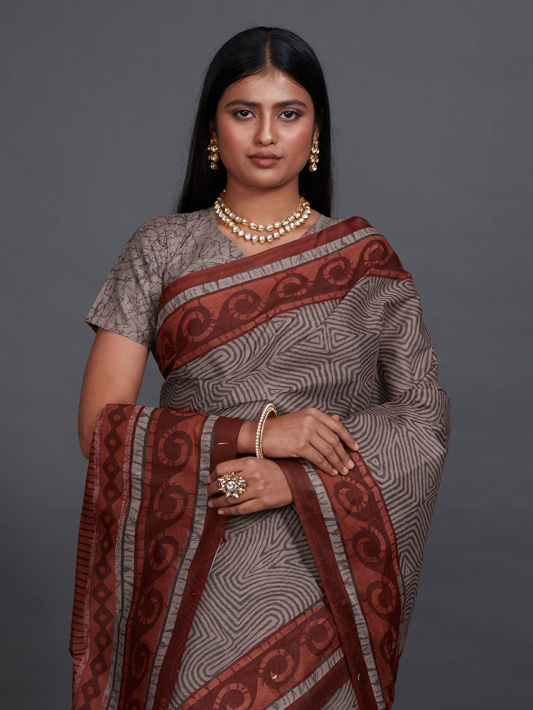 ANJLEE Grey Printed Pure Cotton Saree