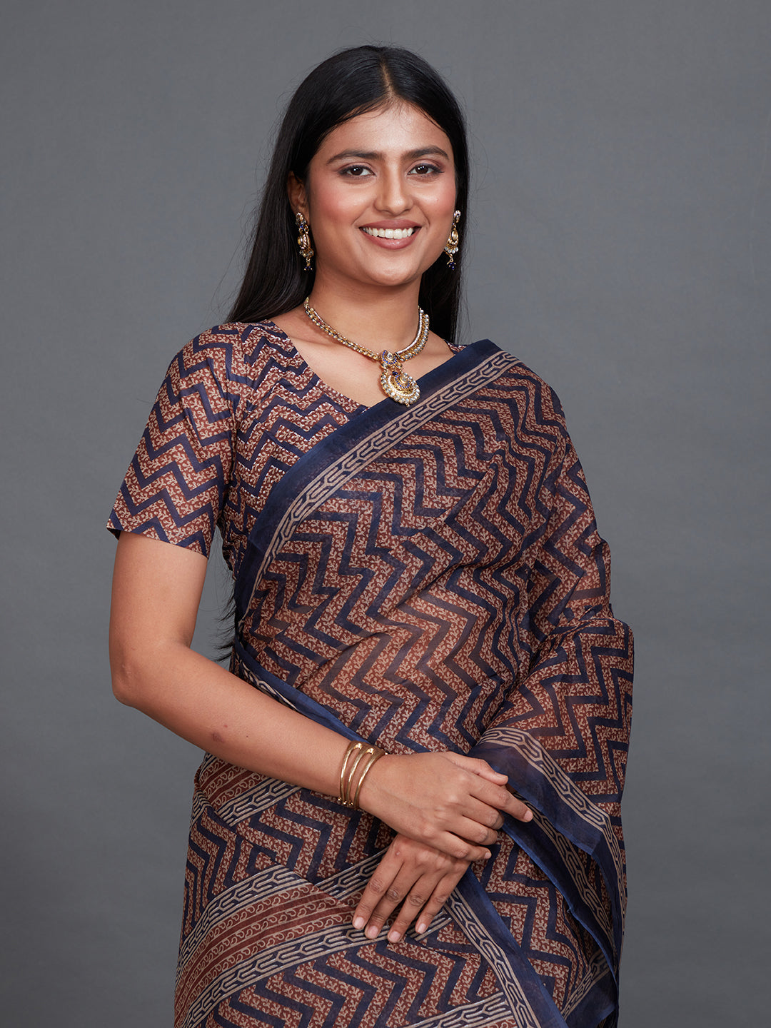 SAMAIRA Navy Blue Printed Pure Cotton Saree