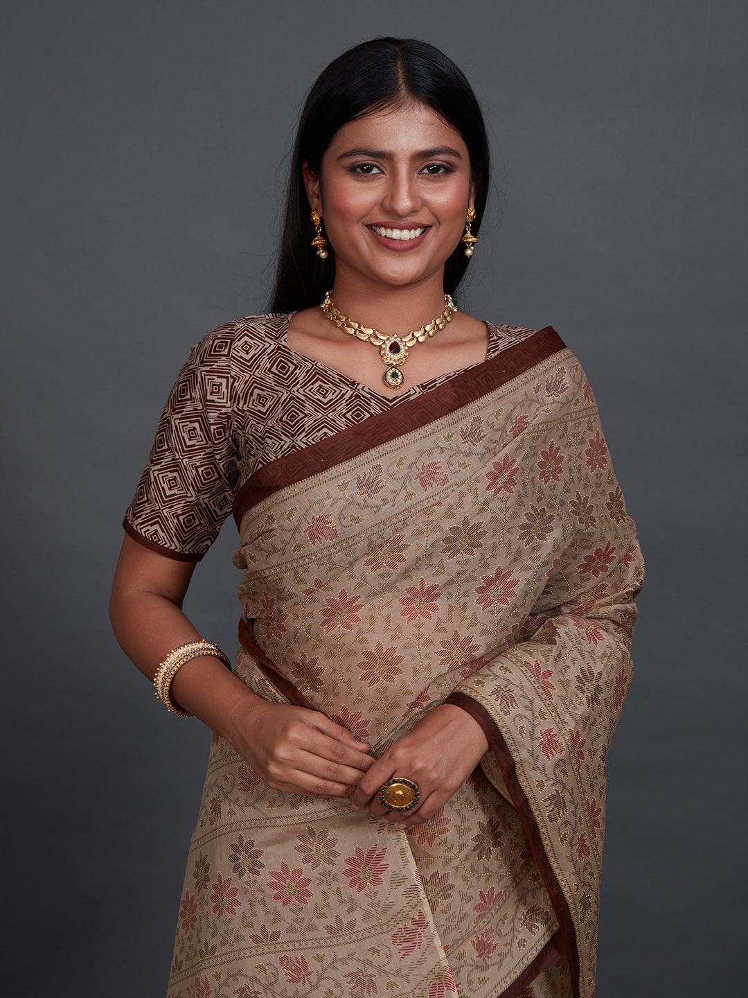 KRISHIKA Beige Printed Pure Cotton Saree