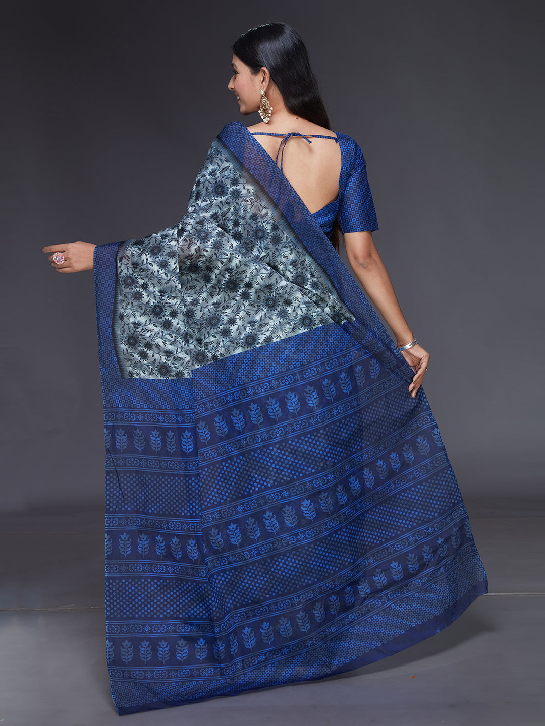 MISS INDIA Blue Floral Printed Pure Cotton Saree