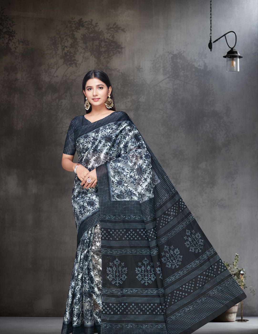 MISS INDIA Black Floral Printed Pure Cotton Saree