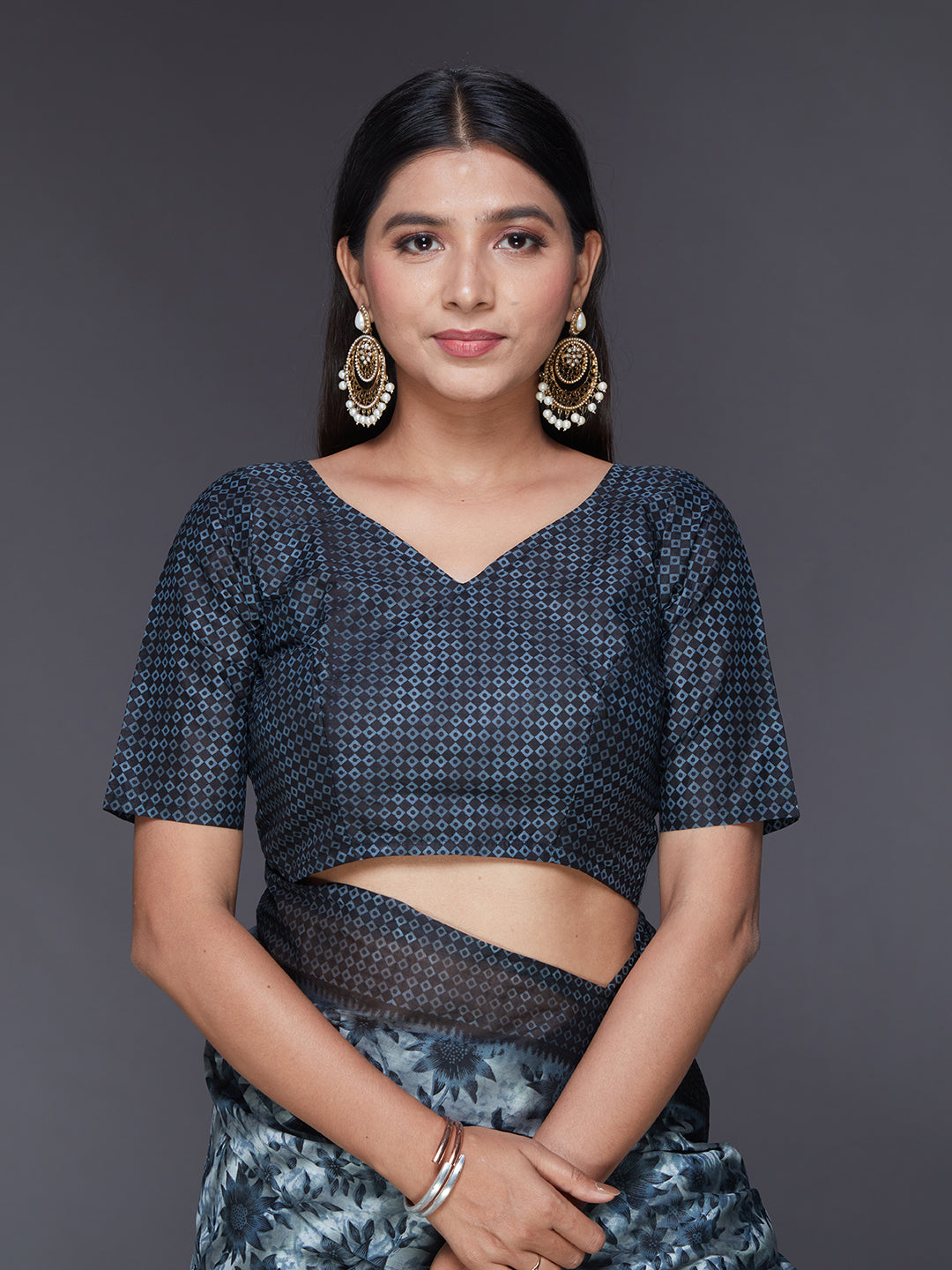 MISS INDIA Black Floral Printed Pure Cotton Saree