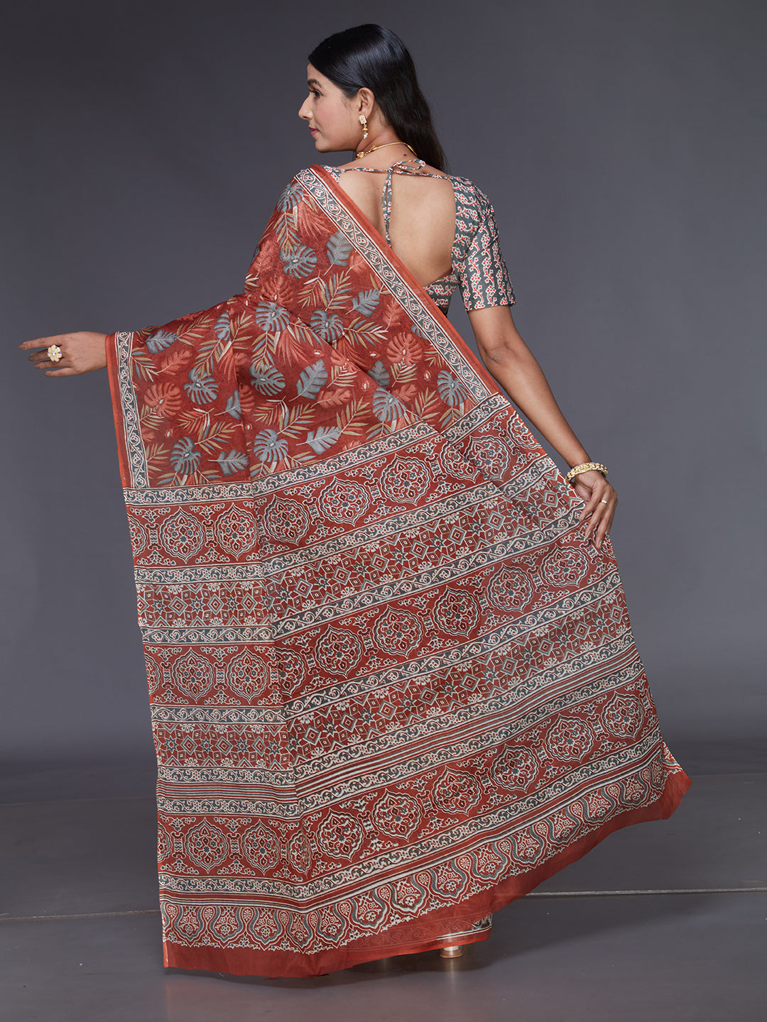 AARTI Brown Printed Pure Cotton Saree