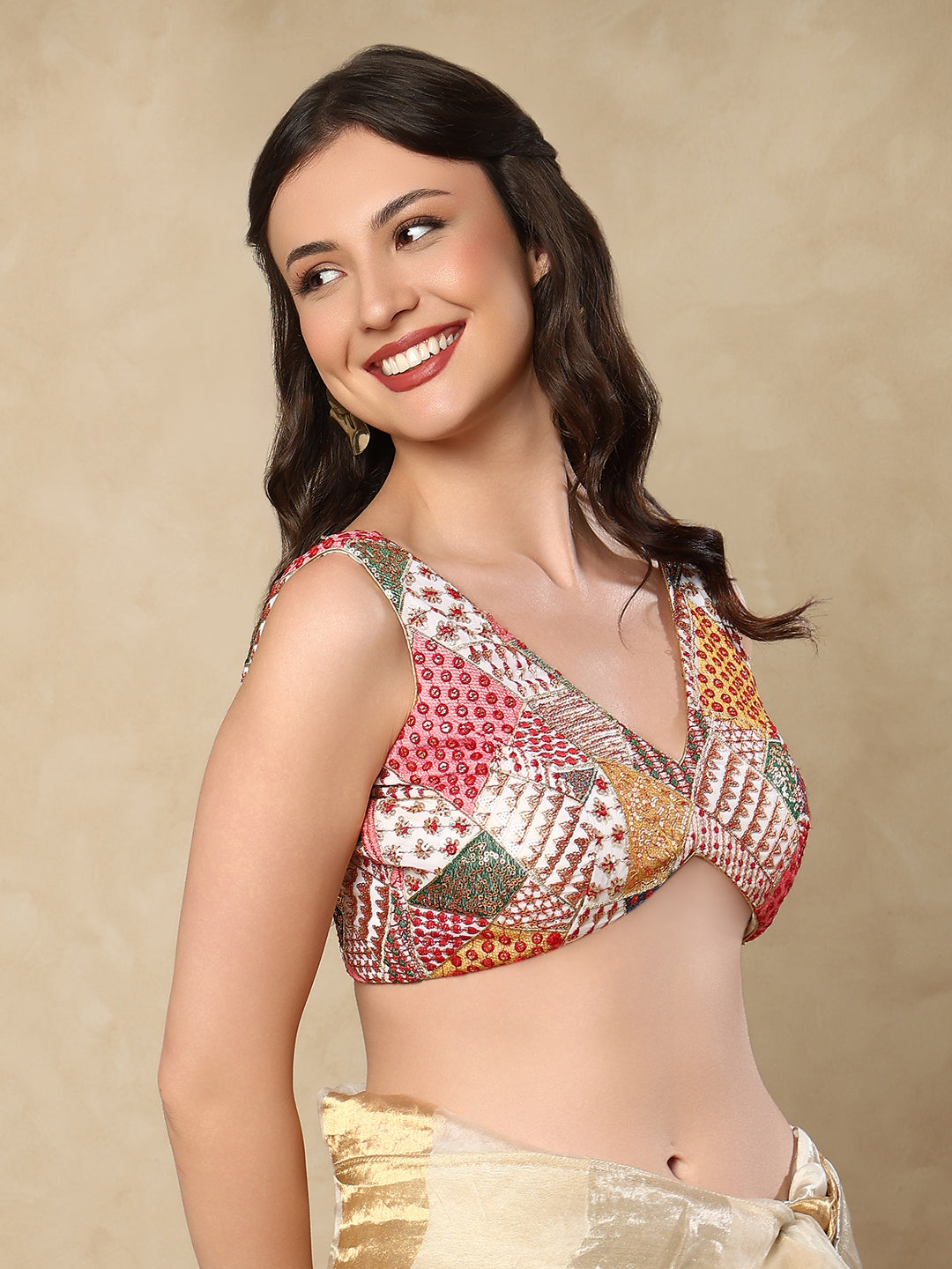 White Georgette Sleeveless Readymade Padded Blouse