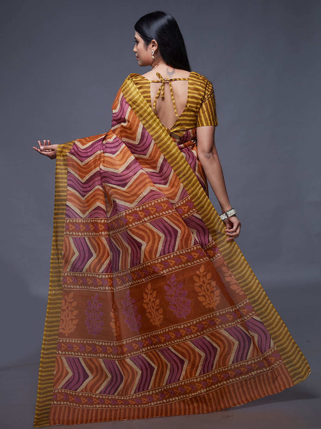 PARINITA Olive Leheriya Printed Pure Cotton Saree