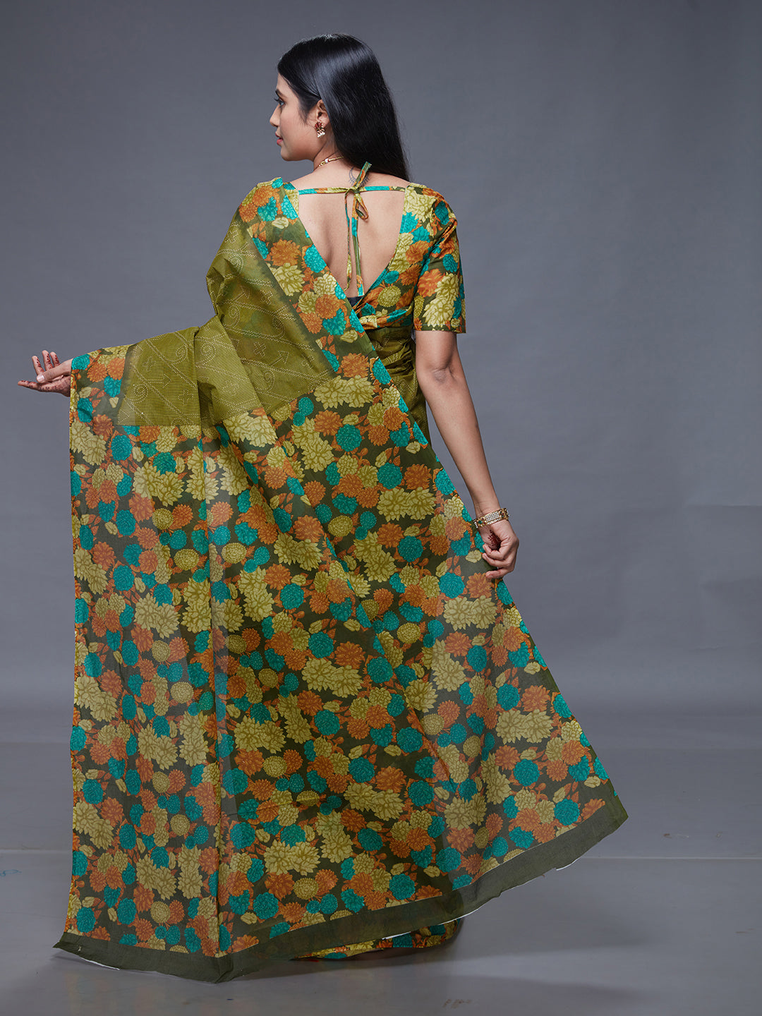 SUMANGALI Olive Printed Pure Cotton Saree