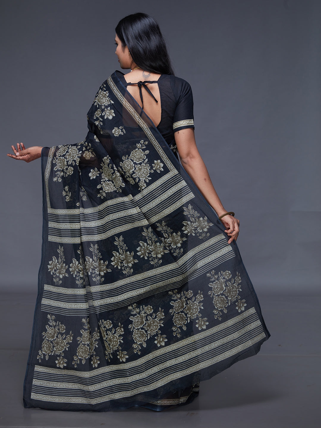 ADVIKA Black Floral Printed Pure Cotton Saree