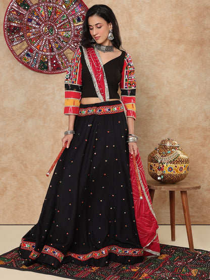 Black Cotton Sweetheart Neck Padded Readymade Blouse