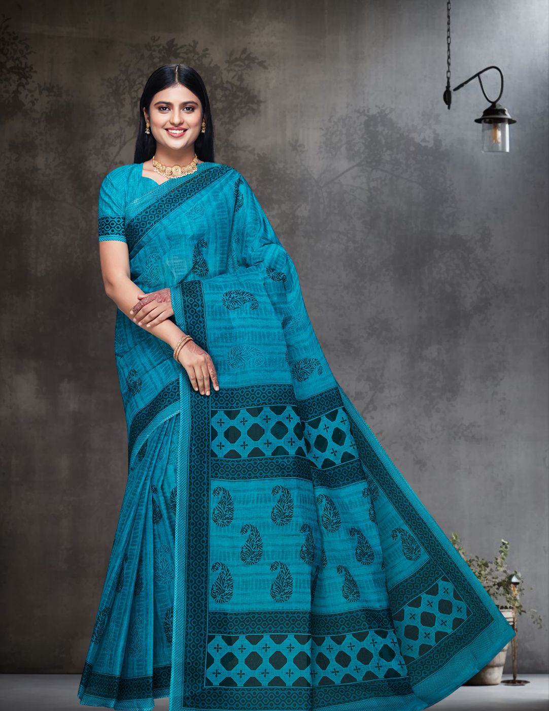 DIMPLE Blue Printed Pure Cotton Saree