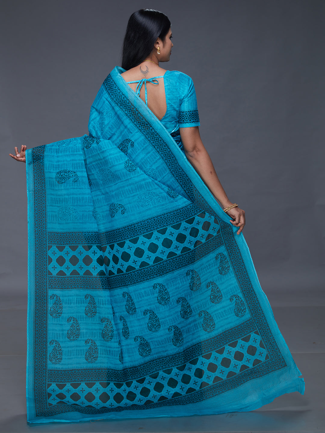 DIMPLE Blue Printed Pure Cotton Saree