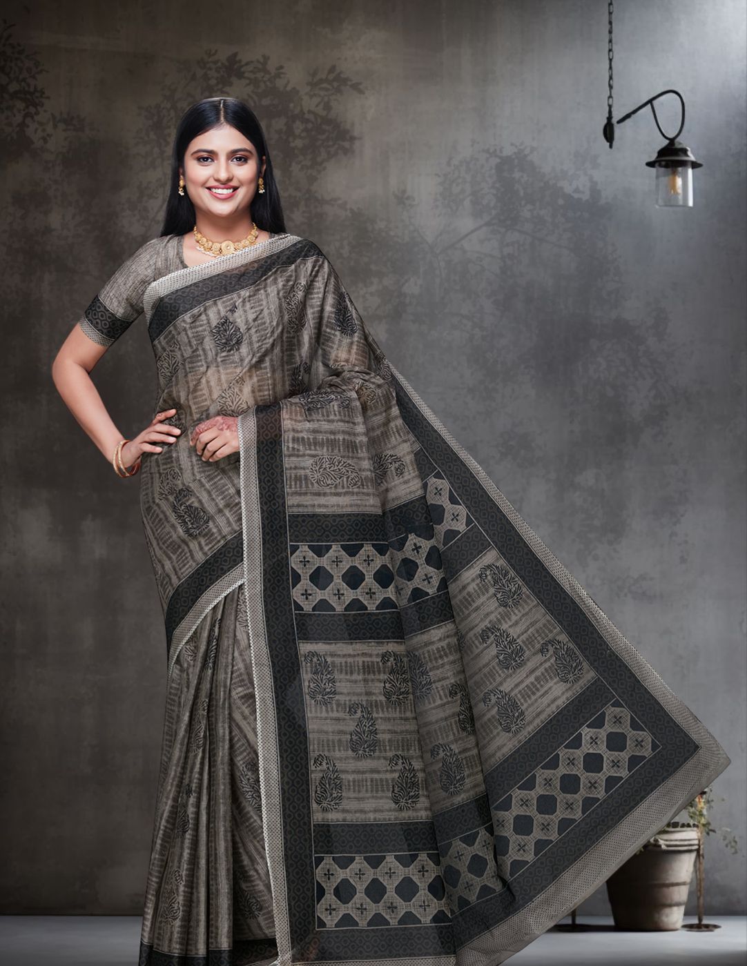 DIMPLE Grey Printed Pure Cotton Saree