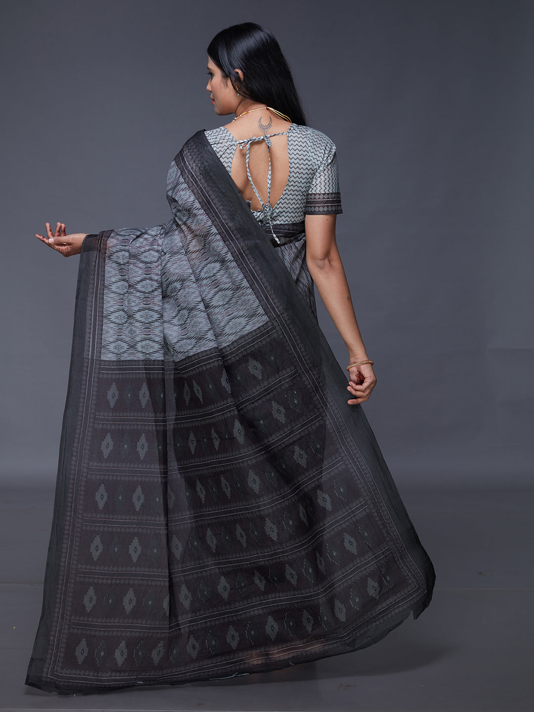 DIMPLE Black Printed Pure Cotton Saree
