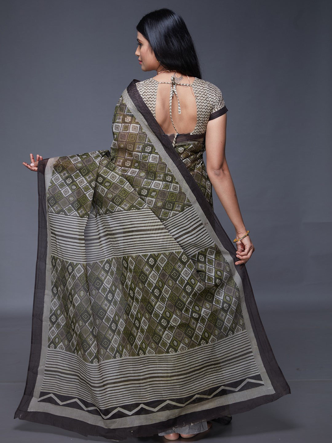 KASHMIRA Olive Printed Pure Cotton Saree