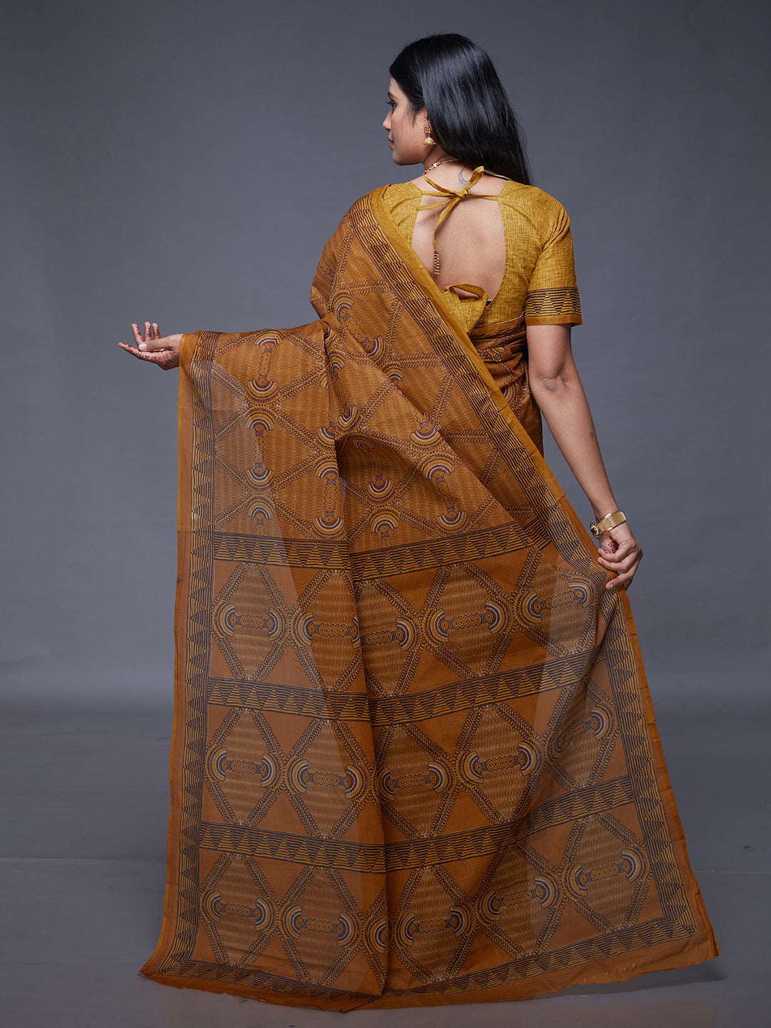 KASHMIRA Mustard Printed Pure Cotton Saree