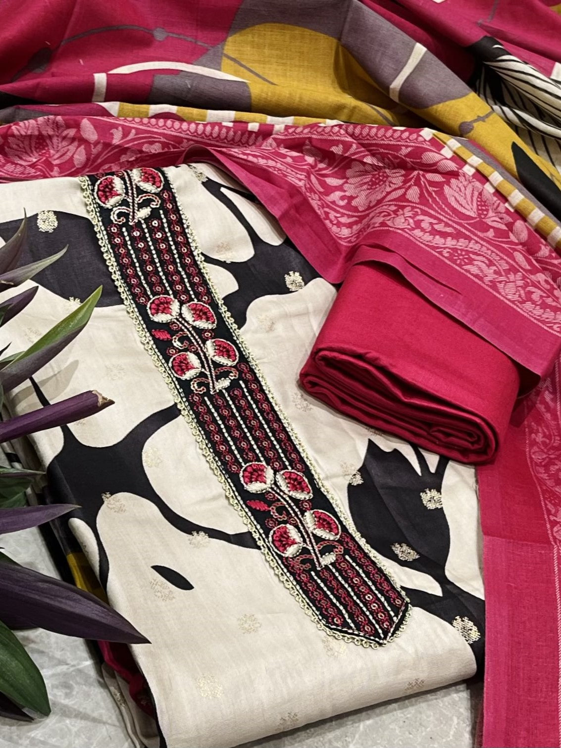 Pink Cotton Printed Unstitched Dress Material