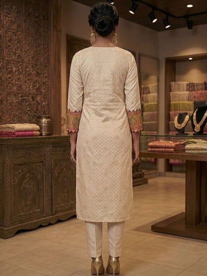 Off White Banarasi Chanderi Silk Kurta & Dupatta