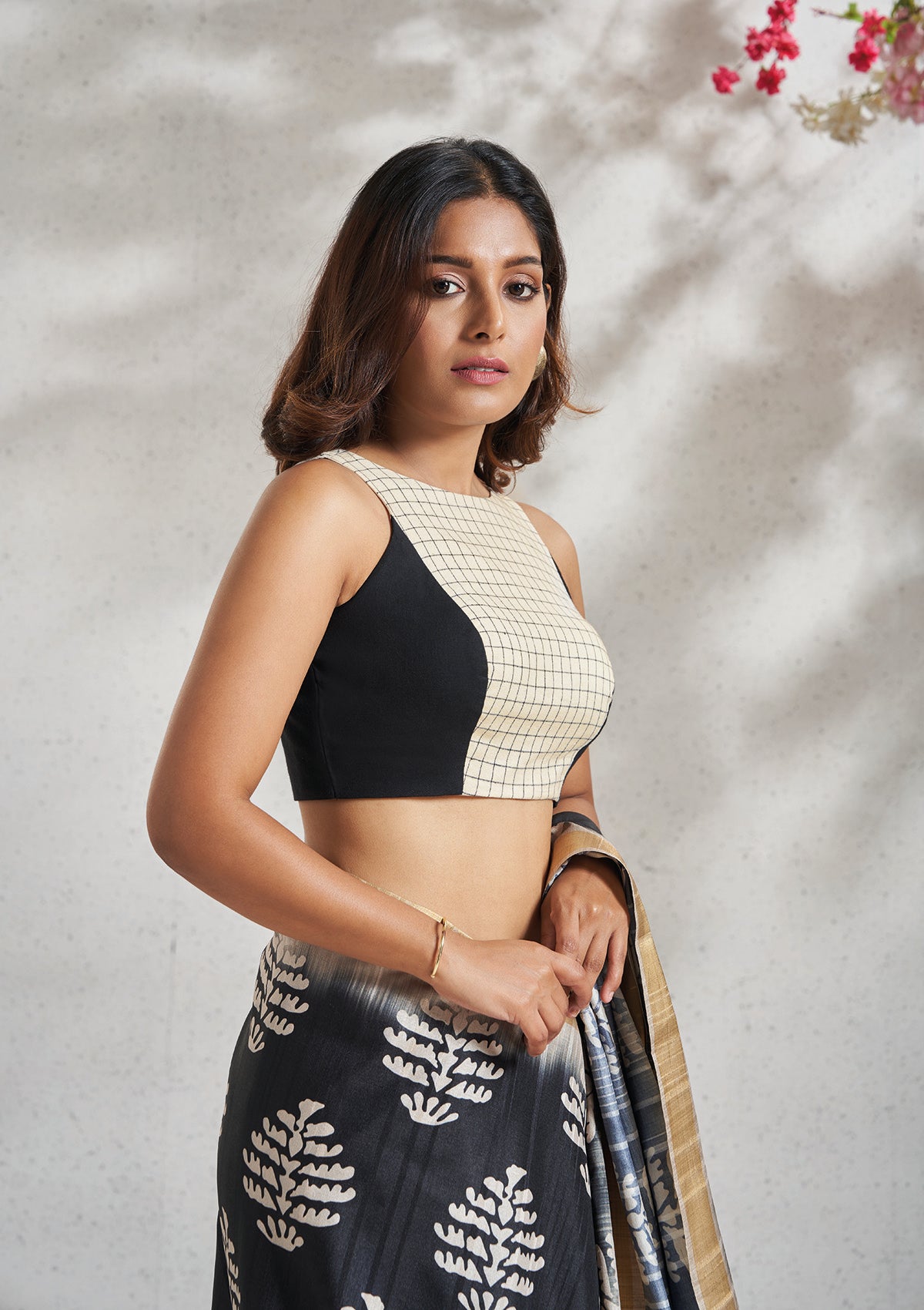 Black & White Cotton Sleeveless Readymade Blouse