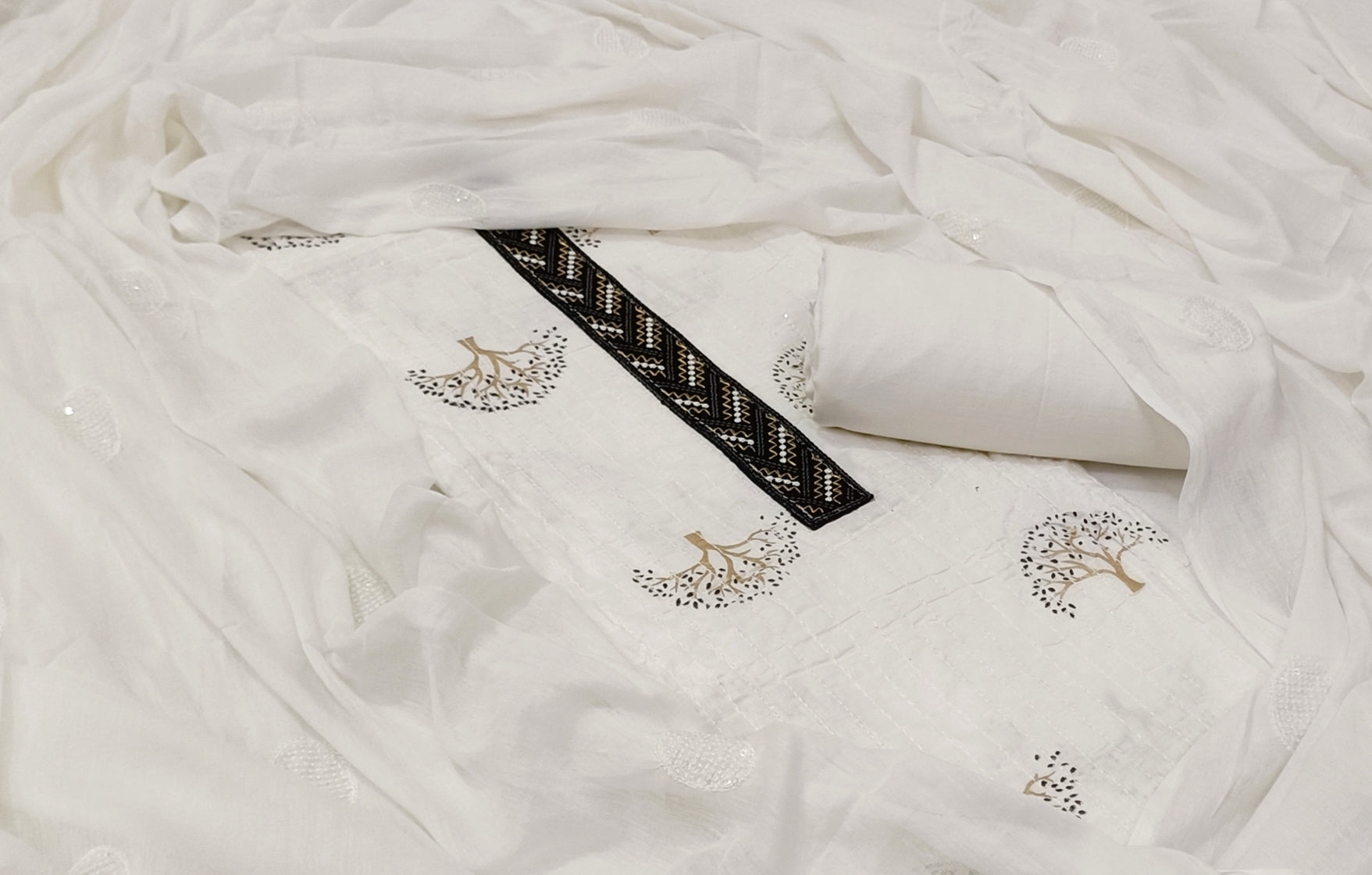 White Block Printed Unstitch Dress Material with Dupatta