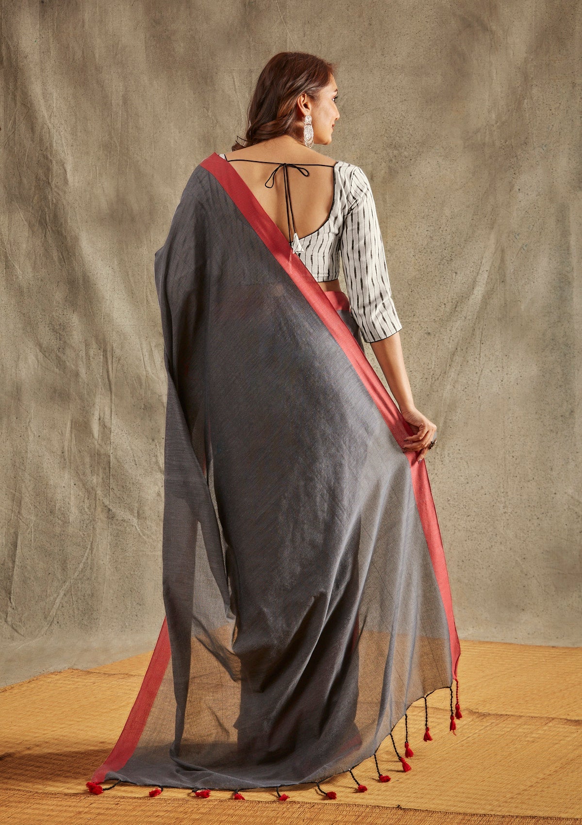 Grey Solid Cotton Saree