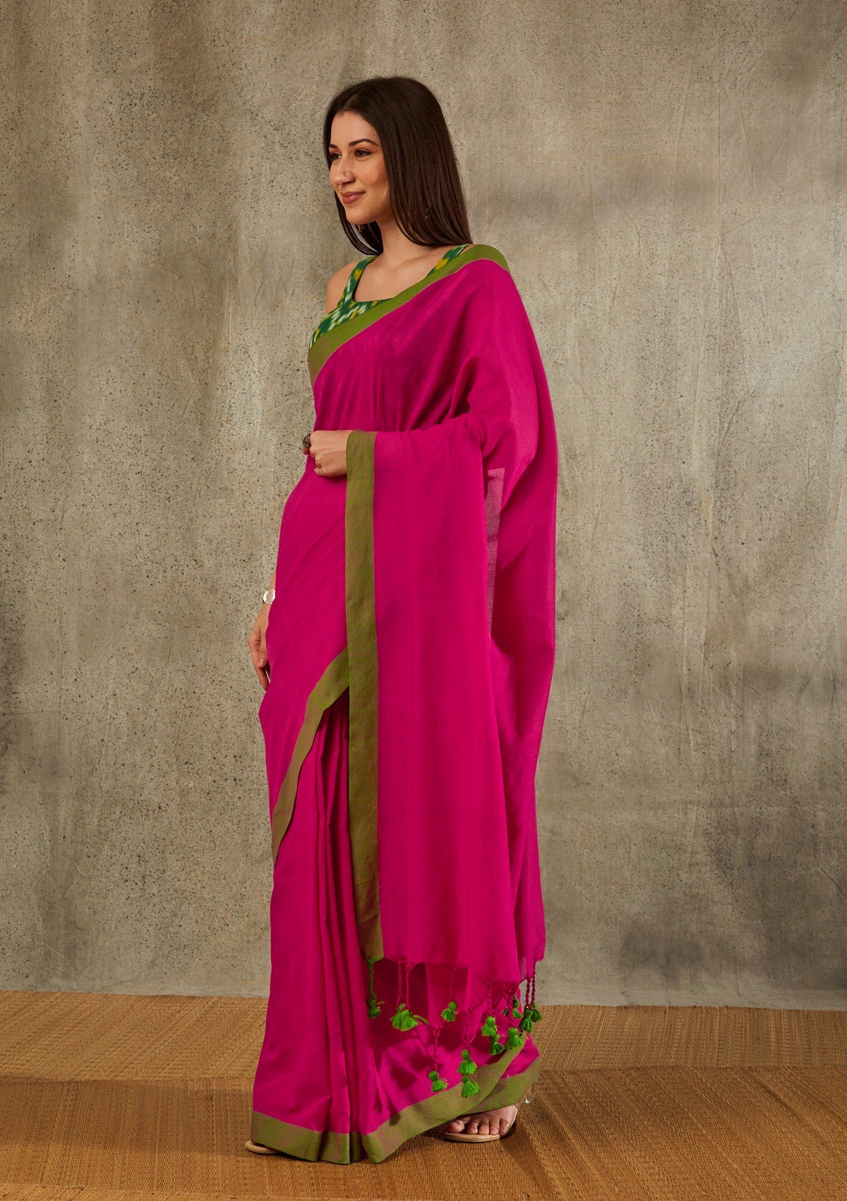 Pink Cotton Solid Saree